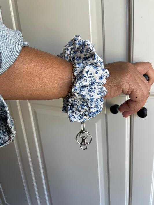 Keychain Scrunchie - Blue Floral