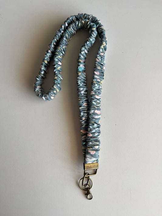Scrunchie Lanyard - Gray Floral